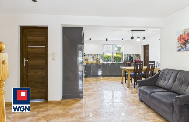 Cieciszów, gmina Szprotawa, dom 220 m2, sprzedam, działka 0,30 ha, 729 000 zł.  
  
WGN Nieruchomości, prezentuje wyjątkową nie