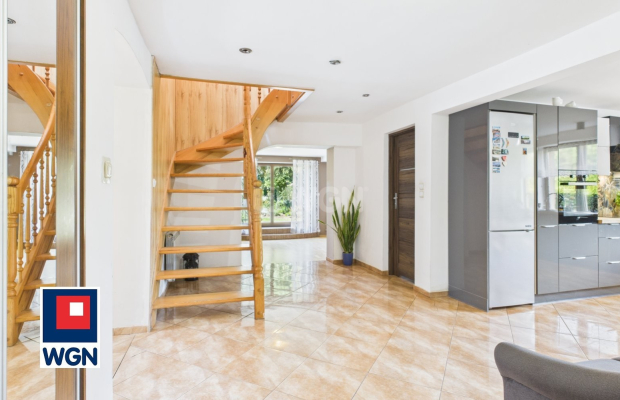 Cieciszów, gmina Szprotawa, dom 220 m2, sprzedam, działka 0,30 ha, 729 000 zł.  
  
WGN Nieruchomości, prezentuje wyjątkową nie