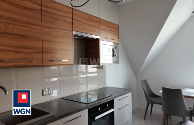 Polkowice, 4 pokoje, 2 piętro, wynajmę, 72 m2, 3 000 zł miesięcznie.  
  
Dostępność: do uzgodnienia. Najem okazjonalny.  
  
D