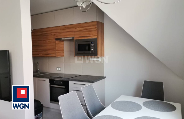 Polkowice, 4 pokoje, 2 piętro, wynajmę, 72 m2, 3 000 zł miesięcznie.  
  
Dostępność: do uzgodnienia. Najem okazjonalny.  
  
D