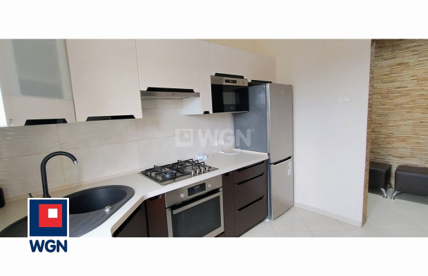 Chocianów, Rynek, mieszkanie, 3 pokoje, 65,3 m2, sprzedam 280000zł. 
 
Na sprzedaż mieszkanie trzypokojowe, na II piętrze kamie