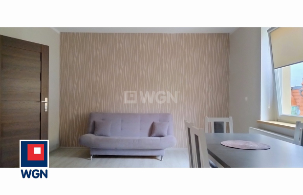 Chocianów, Rynek, mieszkanie, 3 pokoje, 65,3 m2, sprzedam 280000zł. 
 
Na sprzedaż mieszkanie trzypokojowe, na II piętrze kamie