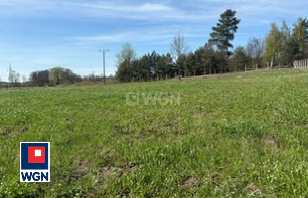 Ostaszów, działka 14200 m2, dom 120 m2, sprzedam, cena 499000 zł.  
  
Przedmiotem sprzedaży jest działka z lekkim nachyleniem 