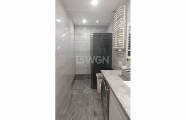 Leszno Górne, dom mieszkalno - usługowy, 15 pokoi, 550 m2, 1 190 000 zł, sprzedam.  
  
Sprzedam duży dom w centrum wsi, przy d