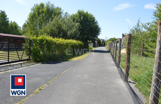 Krzywczyce, działka, 3000 m2, cena 50 000 zł, sprzedam.  
  
Na sprzedaż działka bez wydanych warunków zabudowy, zlokalizowana 