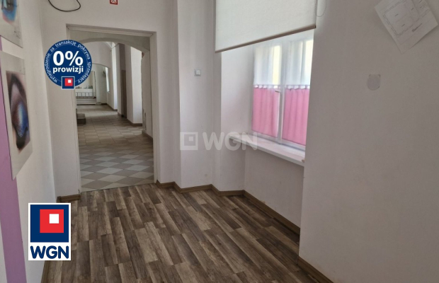 Szprotawa, kamienica, 19 pokoi, 920 m2, sprzedam, cena 2 490 000 zł.  
  
 Oferta wyłącznie w WGN Nieruchomości.  
  
 Sprzedam