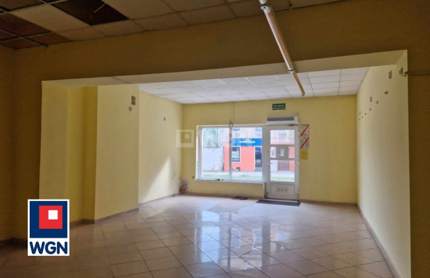 Szprotawa, lokal handlowo-usługowy 70 m2, wynajmę, 3500 zł.  
  
Wynajmę lokal w śródmieściu Szprotawy, przy ulicy Kościuszki. 