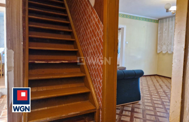 Małomice, dom 4 pokoje, 81 m2, działka 961 m2, cena 260 000 zł, sprzedam.  
  
Polecam Państwu niewielki domek w zabudowie bliź