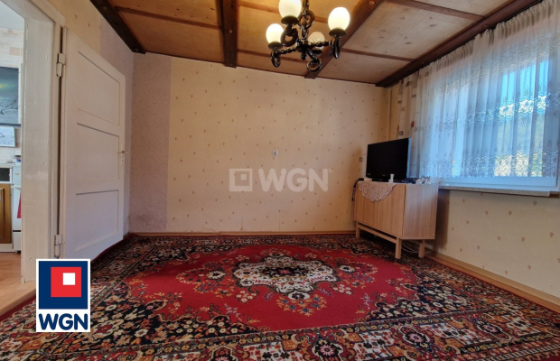 Małomice, dom 4 pokoje, 81 m2, działka 961 m2, cena 260 000 zł, sprzedam.  
  
Polecam Państwu niewielki domek w zabudowie bliź