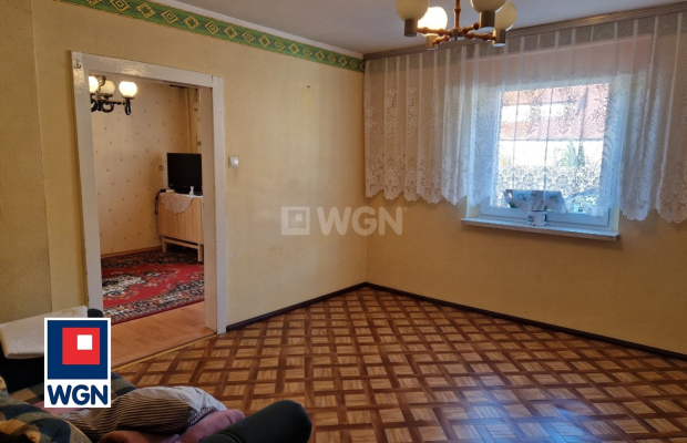 Małomice, dom 4 pokoje, 81 m2, działka 961 m2, cena 260 000 zł, sprzedam.  
  
Polecam Państwu niewielki domek w zabudowie bliź