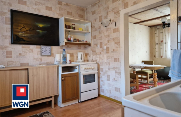 Małomice, dom 4 pokoje, 81 m2, działka 961 m2, cena 260 000 zł, sprzedam.  
  
Polecam Państwu niewielki domek w zabudowie bliź