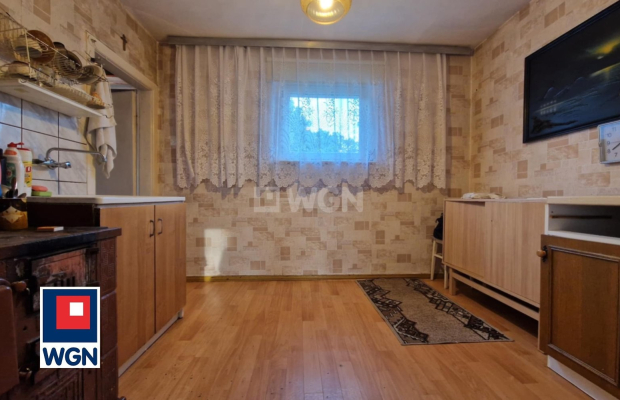 Małomice, dom 4 pokoje, 81 m2, działka 961 m2, cena 260 000 zł, sprzedam.  
  
Polecam Państwu niewielki domek w zabudowie bliź