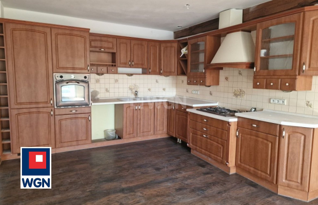 Szprotawa , mieszkanie 4 pokoje, 150 m2 sprzedam, cena 399 000 zł.  
  
 Oferta wyłącznie w WGN Nieruchomości.  
  
 Sprzedam d