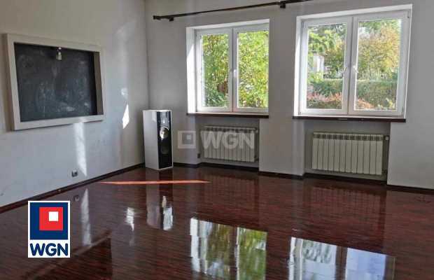 Szprotawa , mieszkanie 4 pokoje, 150 m2 sprzedam, cena 399 000 zł.  
  
 Oferta wyłącznie w WGN Nieruchomości.  
  
 Sprzedam d