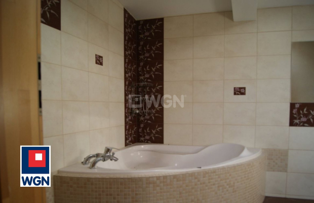 Szprotawa , mieszkanie 4 pokoje, 150 m2 sprzedam, cena 399 000 zł.  
  
 Oferta wyłącznie w WGN Nieruchomości.  
  
 Sprzedam d