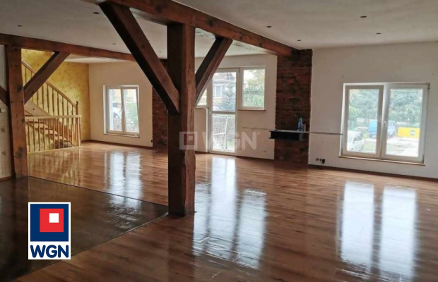 Szprotawa , mieszkanie 4 pokoje, 150 m2 sprzedam, cena 399 000 zł.  
  
 Oferta wyłącznie w WGN Nieruchomości.  
  
 Sprzedam d