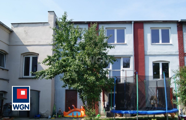 Szprotawa , mieszkanie 4 pokoje, 150 m2 sprzedam, cena 399 000 zł.  
  
 Oferta wyłącznie w WGN Nieruchomości.  
  
 Sprzedam d