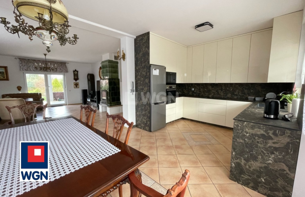 Żagań, dom 5 pokoi, 134 m2, działka 13 ar, cena 1 399 000 zł, sprzedam.  
  
Na sprzedaż rezydencja w stylu dworku dedykowana w