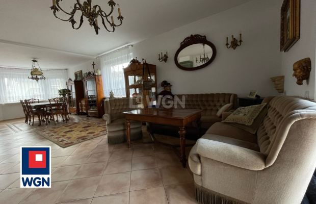 Żagań, dom 5 pokoi, 134 m2, działka 13 ar, cena 1 399 000 zł, sprzedam.  
  
Na sprzedaż rezydencja w stylu dworku dedykowana w