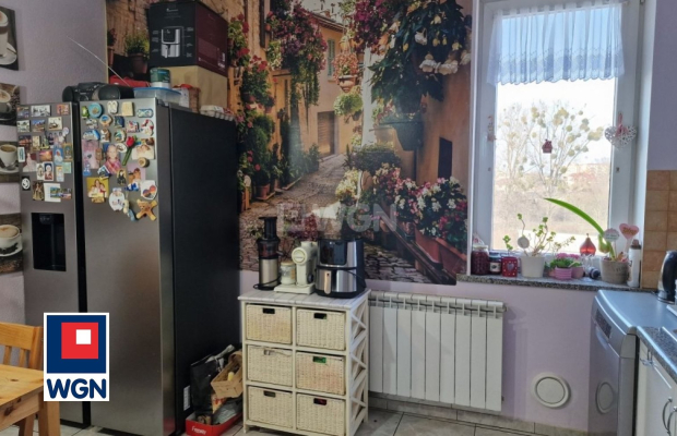 Szprotawa, mieszkanie 3 pokoje, 75 m2, sprzedam, cena 325 000 zł.  
  
 Oferta wyłącznie w WGN Nieruchomości.  
  
 Sprzedam mi
