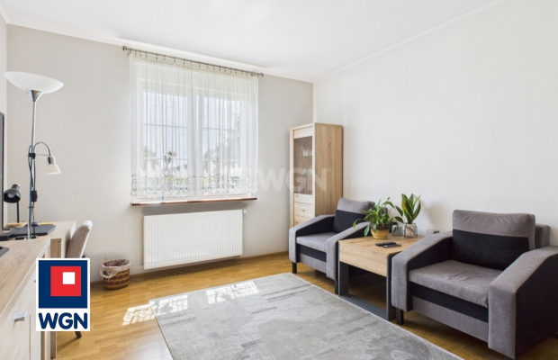 Ołobok, dom 5 pokoi, 150 m2, sprzedam, cena 1299 000 zł.  
  
 Oferta wyłącznie w WGN Nieruchomości.  
  
 Sprzedam nieruchomoś