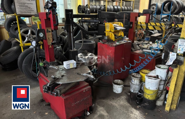 Szprotawa, obiekt usługowo-magazynowy, powierzchnia 600 m2, sprzedam, cena 799 000 zł.  
  
Wyłącznie w WGN Nieruchomości.  
  