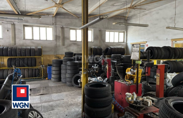 Szprotawa, obiekt usługowo-magazynowy, powierzchnia 600 m2, sprzedam, cena 799 000 zł.  
  
Wyłącznie w WGN Nieruchomości.  
  