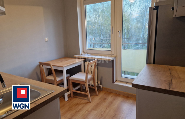 Tomaszowo, mieszkanie 2 pokoje, 47 m2,odstępne 1400 zł, wynajmę.  
  
Na wynajem polecam Państwu atrakcyjne, słoneczne i ciepłe