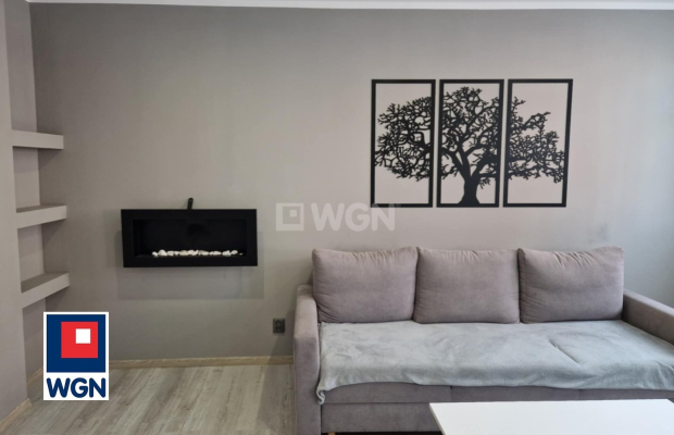 Szprotawa, kawalerka w Rynku, 56 m2, cena 250 000 zł, sprzedam.  
  
Na sprzedaż oferuję Państwu mieszkanie dwupoziomowe w zaby