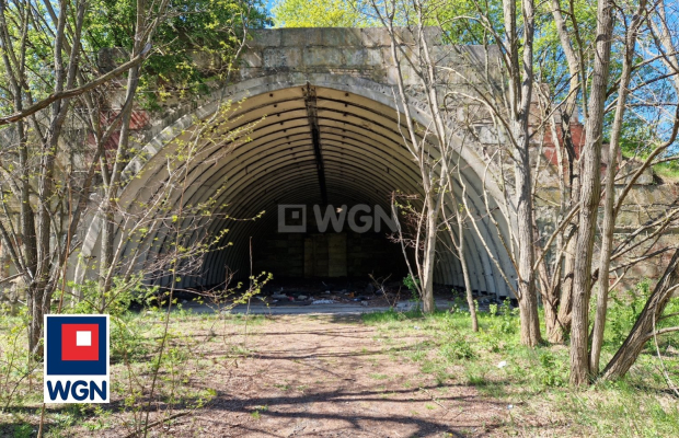 Wiechlice, schron 358 m2, działka 46 ar, cena 1 000 000 zł, sprzedam.  
  
Na sprzedaż działka inwestycyjna numer 425/1 o powie