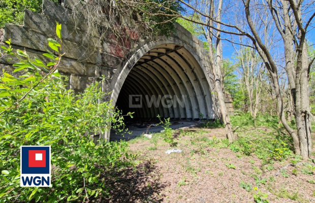 Wiechlice, schron 358 m2, działka 46 ar, cena 1 000 000 zł, sprzedam.  
  
Na sprzedaż działka inwestycyjna numer 425/1 o powie