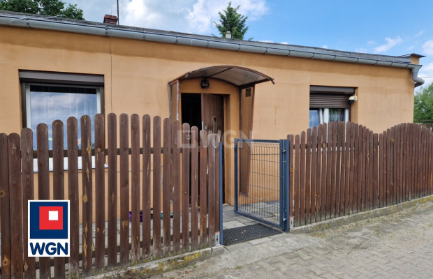 Szprotawa, mieszkanie 2 pokoje, 60 m2, cena 229 000 zł, sprzedam.  
  
Na sprzedaż polecam mieszkanie na parterze w murowanym j