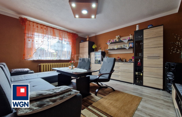 Szprotawa, mieszkanie 2 pokoje, 60 m2, cena 229 000 zł, sprzedam.  
  
Na sprzedaż polecam mieszkanie na parterze w murowanym j