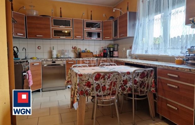 Szprotawa, mieszkanie 2 pokoje, 60 m2, cena 229 000 zł, sprzedam.  
  
Na sprzedaż polecam mieszkanie na parterze w murowanym j