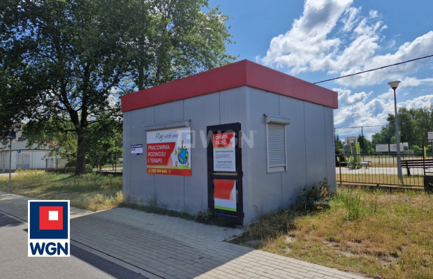 Wiechlice, pawilon handlowo-usługowy, 20 m2, odstępne 800 zł, wynajmę.  
  
Wynajmę pawilon przy ulicy Brzozowej w Wiechlicach,