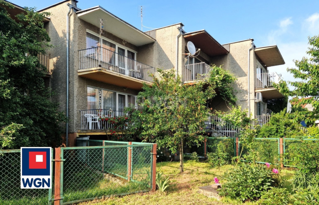 Małomice, dom w zabudowie szeregowej, 3 pokoje, 95 m2, cena 429 000 zł, sprzedam.  
  
Na sprzedaż oferuję Państwu niewielki, p