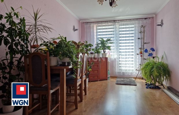 Trzebień, mieszkanie 3 pokoje, 62,5 m2, cena 249 000 zł, sprzedam.  
  
Na sprzedaż oferuję Państwu przestronne mieszkanie w bl