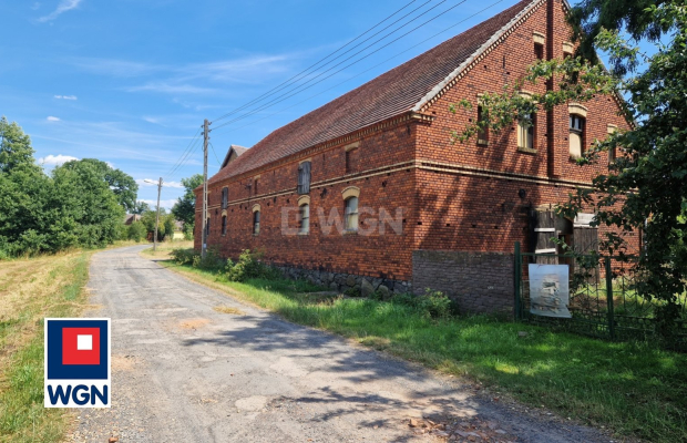 Janowiec gmina Małomice, zabudowane gospodarstwo rolne 9,81 ha, cena 820 000 zł, sprzedam.  
  
Oferuję Państwu na sprzedaż nie