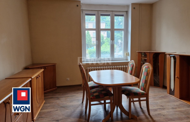 Żagań, mieszkanie 3 pokoje, 83,30 m2, cena 300 000 zł, sprzedam.  
  
Na sprzedaż oferuję Państwu przestronne mieszkanie na par