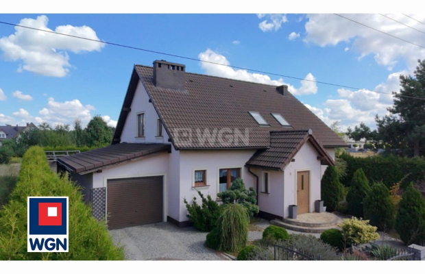 Szprotawa, dom jednorodzinny, 5 pokoi, 150 m2, cena 820 000 zł, sprzedam.  
  
Na sprzedaż oferuję Państwu atrakcyjny dom parte