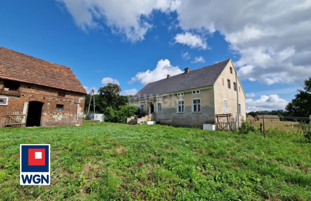 Chichy gmina Małomice, dom 4 pokoje, 120 m2, działka 2428 m2, cena 349 000 zł, sprzedam.  
  
Na sprzedaż oferuję Państwu dom w