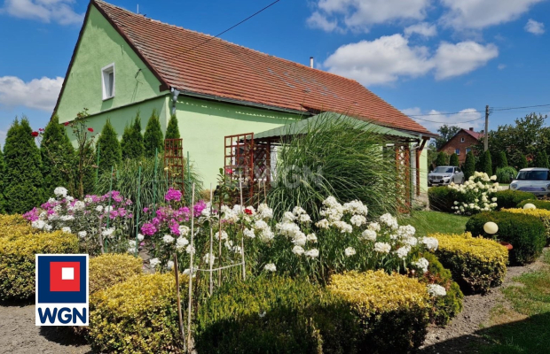 Siecieborzyce, dom 130 m2, 3 pokoje, budynki gospodarcze, działka 1,34 ha, cena 790 000 zł, sprzedam.  
  
Na sprzedaż dobrze u