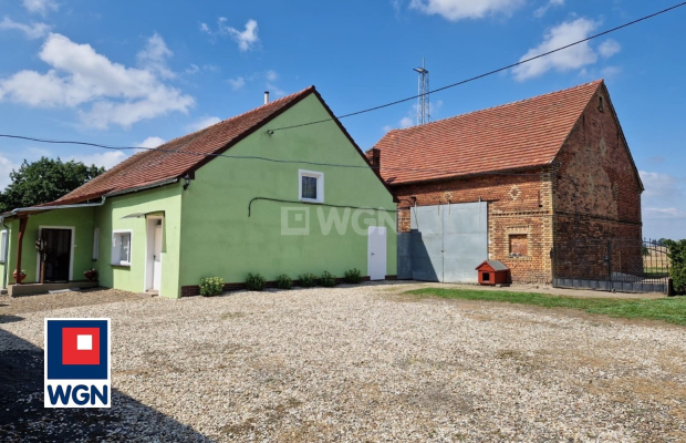 Siecieborzyce, dom 130 m2, 3 pokoje, budynki gospodarcze, działka 1,34 ha, cena 790 000 zł, sprzedam.  
  
Na sprzedaż dobrze u