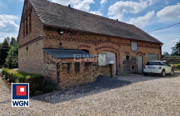 Siecieborzyce, dom 130 m2, 3 pokoje, budynki gospodarcze, działka 1,34 ha, cena 790 000 zł, sprzedam.  
  
Na sprzedaż dobrze u