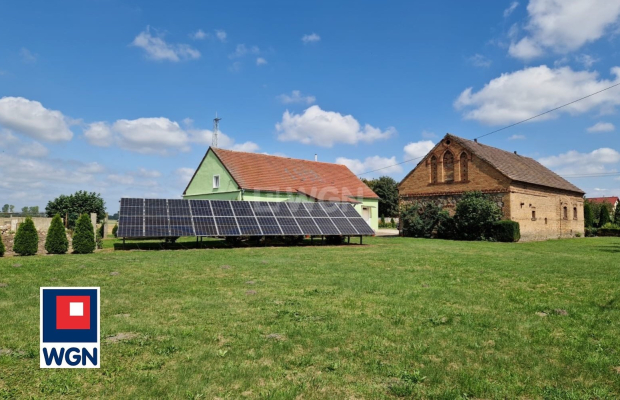 Siecieborzyce, dom 130 m2, 3 pokoje, budynki gospodarcze, działka 1,34 ha, cena 790 000 zł, sprzedam.  
  
Na sprzedaż dobrze u