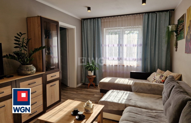 Lubiechów, dom 141 m2, 6 pokoi, cena 690 000 zł, sprzedam.  
  
Na sprzedaż polecam Państwu dom dwurodzinny zlokalizowany na 29