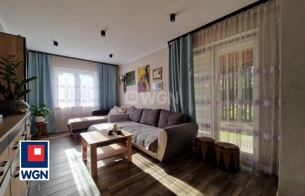 Lubiechów, dom 141 m2, 6 pokoi, cena 690 000 zł, sprzedam.  
  
Na sprzedaż polecam Państwu dom dwurodzinny zlokalizowany na 29