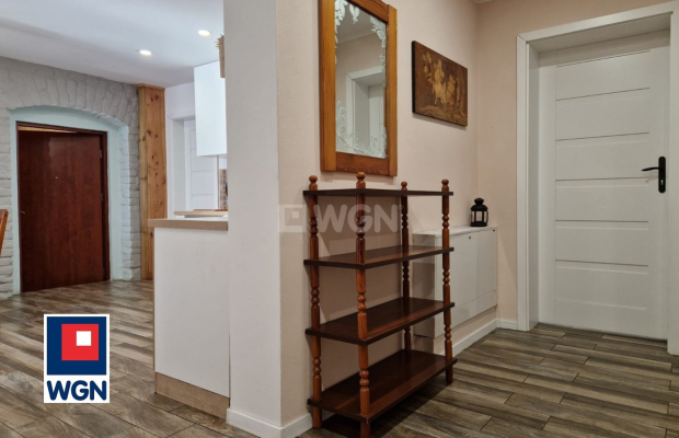 Lubiechów, dom 141 m2, 6 pokoi, cena 690 000 zł, sprzedam.  
  
Na sprzedaż polecam Państwu dom dwurodzinny zlokalizowany na 29