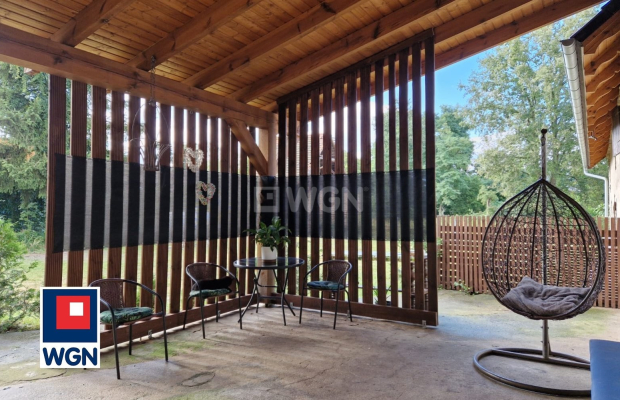 Lubiechów, dom 141 m2, 6 pokoi, cena 690 000 zł, sprzedam.  
  
Na sprzedaż polecam Państwu dom dwurodzinny zlokalizowany na 29