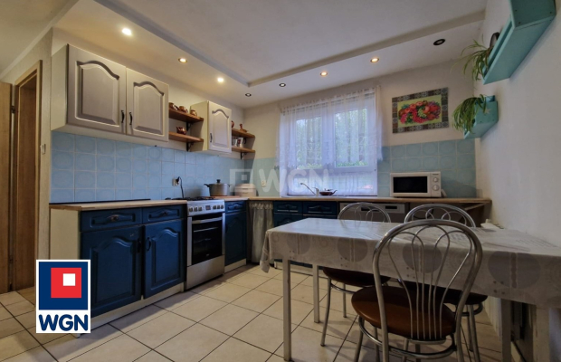 Lubiechów, dom 141 m2, 6 pokoi, cena 690 000 zł, sprzedam.  
  
Na sprzedaż polecam Państwu dom dwurodzinny zlokalizowany na 29